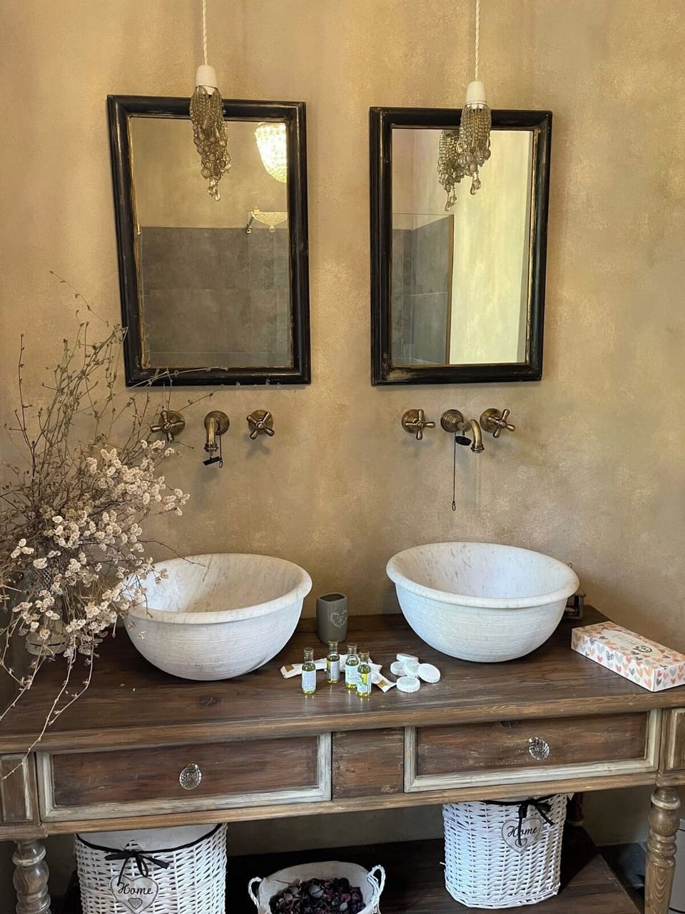 Panoramic Apartment | Bathroom | Free toiletries, hair dryer, bidet, towels