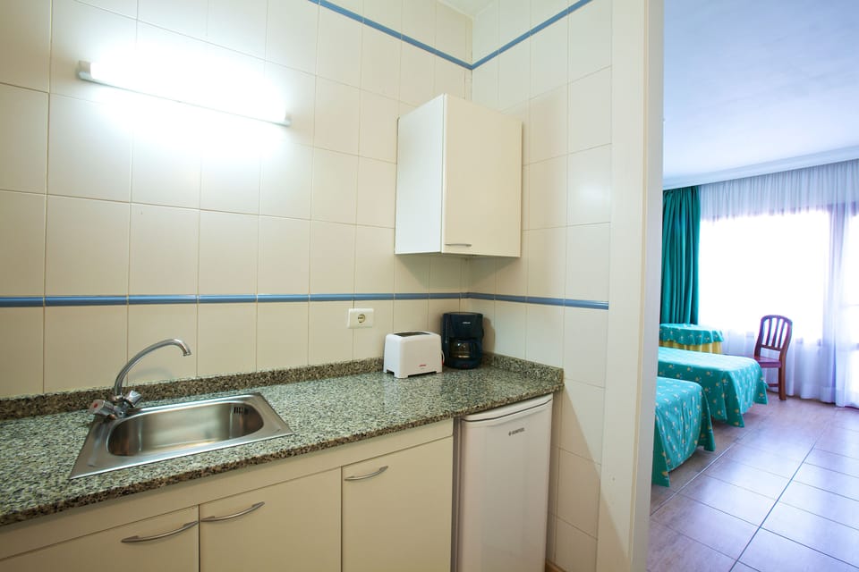 Private kitchenette