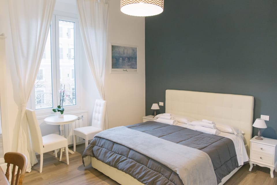 Deluxe Double Room | Desk, iron/ironing board, free WiFi, bed sheets
