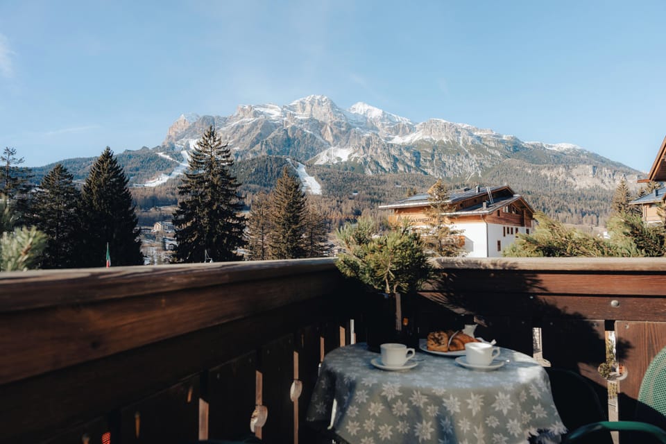 Family Room | Blackout drapes