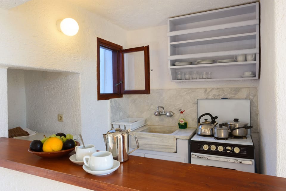 Standard Apartment, Partial Sea View (for 2) | Private kitchenette | Fridge, cookware/dishes/utensils