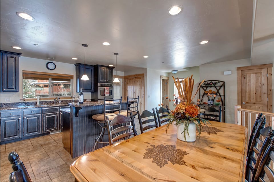 Condo, 5 Bedrooms | Private kitchen | Coffee/tea maker, fridge, microwave, oven