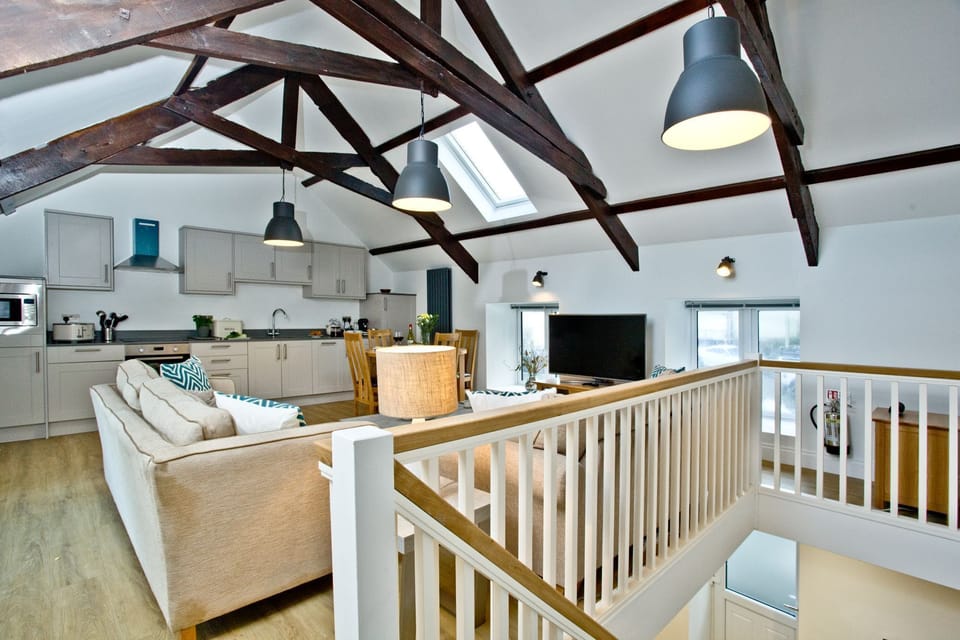 Stairs leading up to kitchen - The Barn, 21 At The Beach