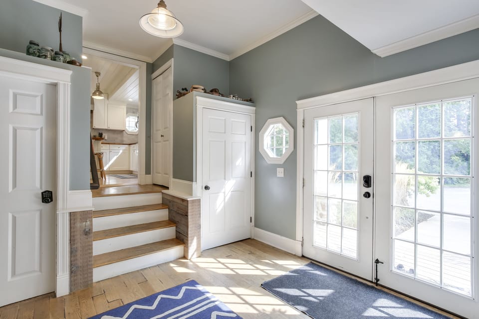 Entryway. 2 closets. 1 full bath. access to garage and basement(off limits)