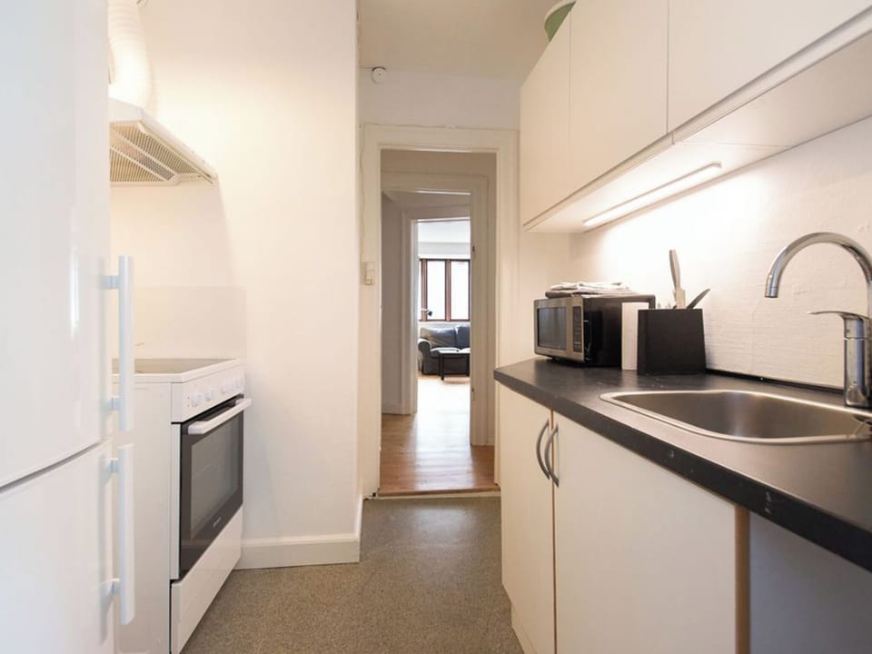 Apartment, 1 Bedroom, City View | Interior