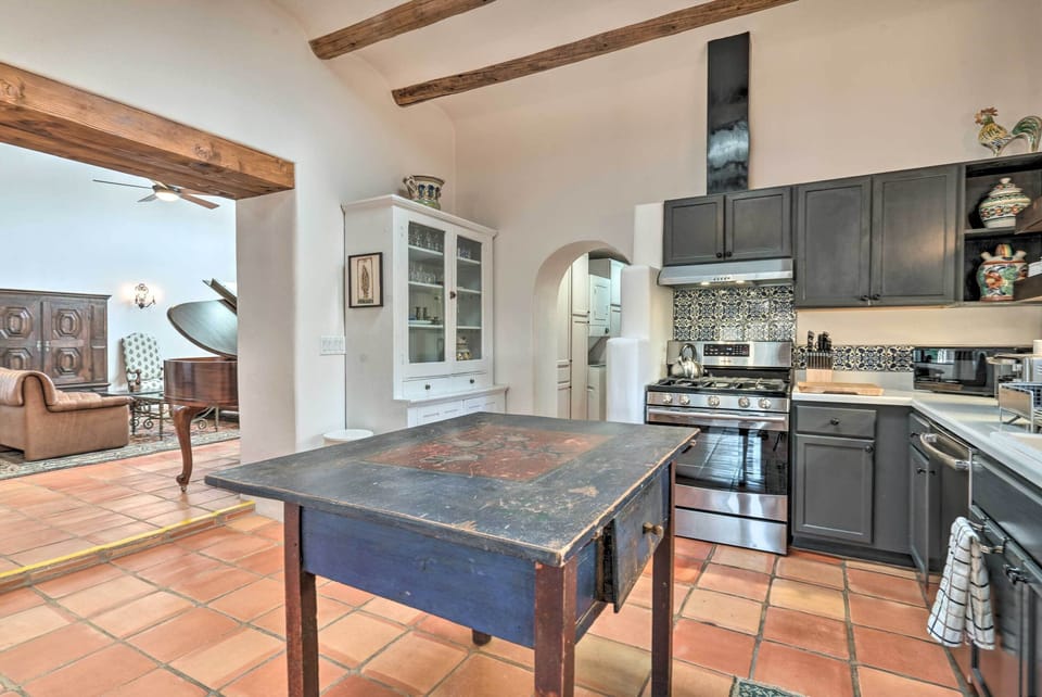 Kitchen | Knife Set | Toaster Oven | Drip Coffee Maker | Dishwasher