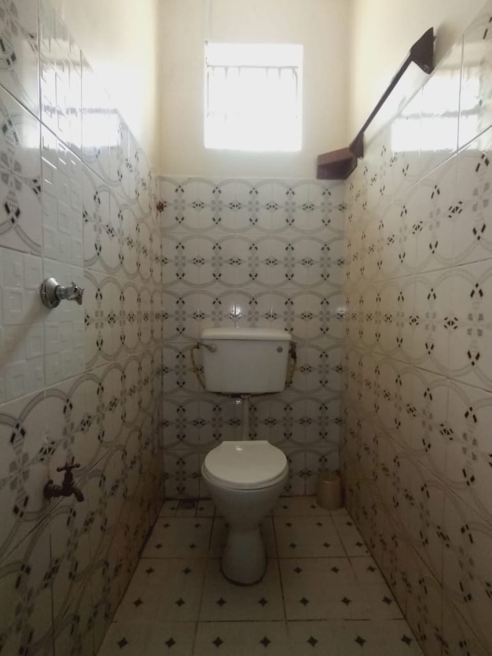 Standard Room | Bathroom | Shower, rainfall showerhead, free toiletries, towels