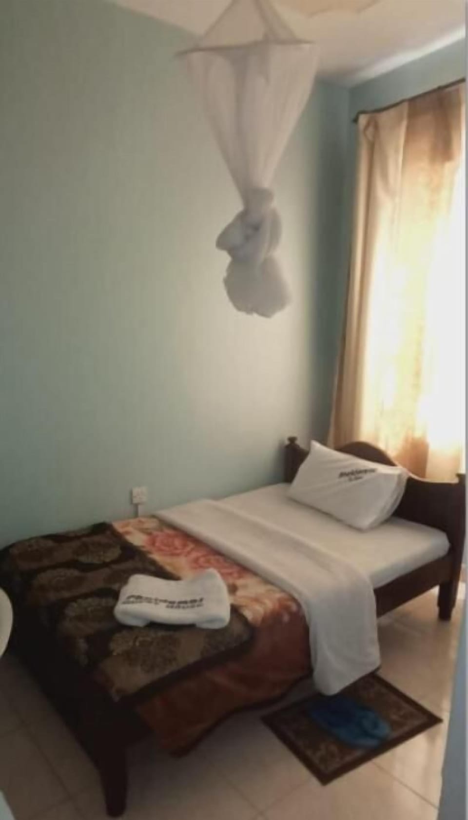 Desk, blackout drapes, free WiFi, bed sheets