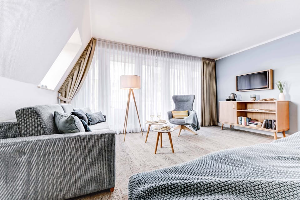 Comfort Double Room, Balcony | Premium bedding, minibar, in-room safe, desk