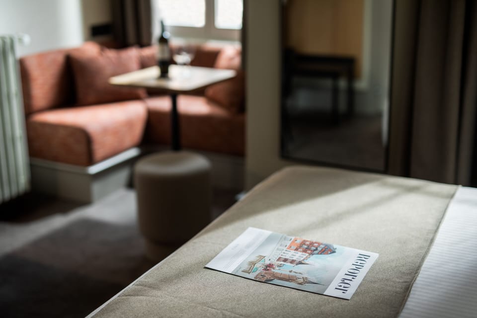 MEDIUM | Premium bedding, minibar, in-room safe, desk