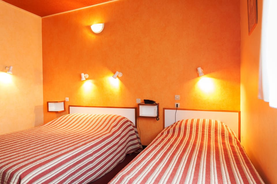 Twin Room | Desk, rollaway beds, free WiFi