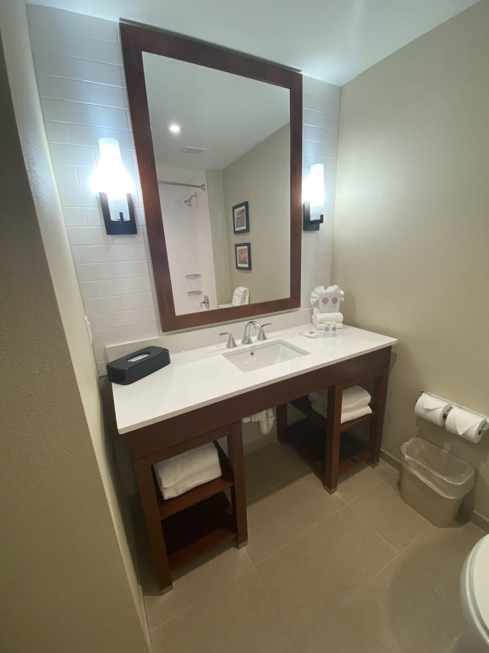 Suite, Multiple Beds, Non Smoking | Bathroom | Combined shower/tub, hair dryer, towels