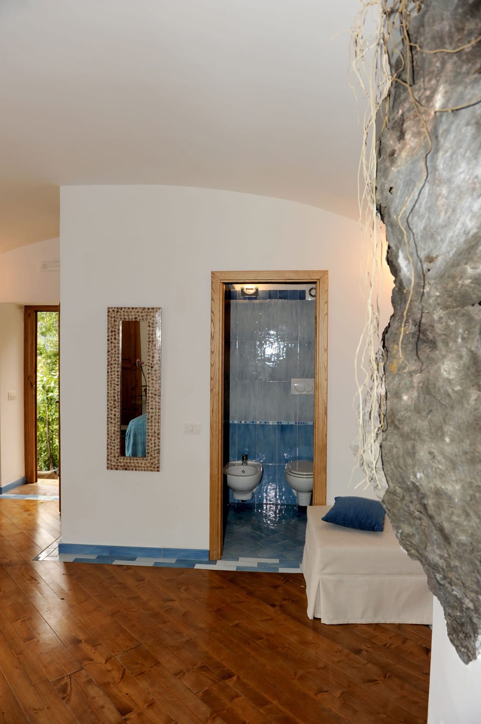 Deluxe Double Room, Terrace, Sea View | Minibar, individually decorated, bed sheets