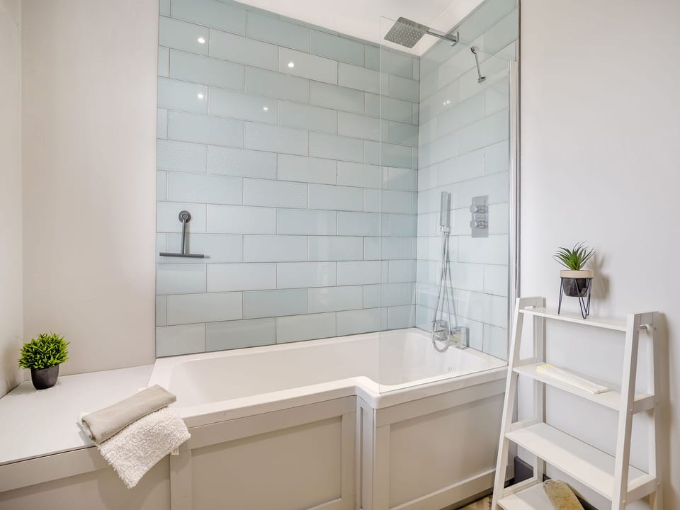 Bathroom | Florence Cottage, Heacham