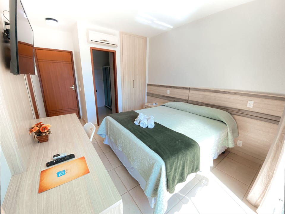 Deluxe Room | Minibar, free WiFi, bed sheets