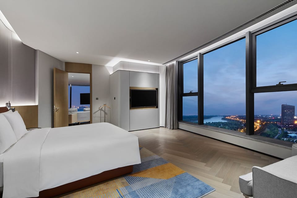 Deluxe Room, 1 King Bed (Wellness) | Premium bedding, down comforters, free minibar items, in-room safe