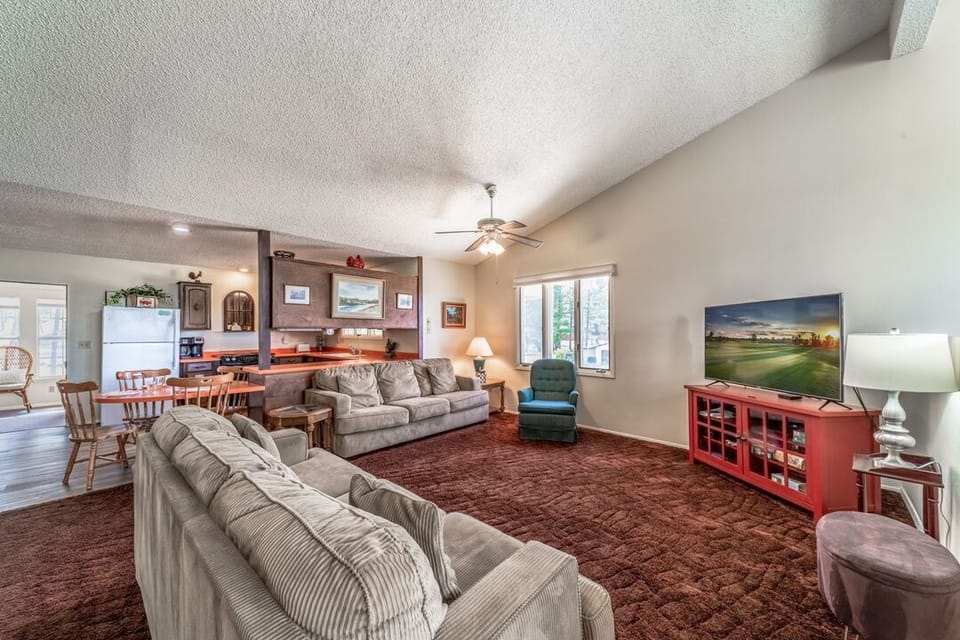 Upstairs Living room area