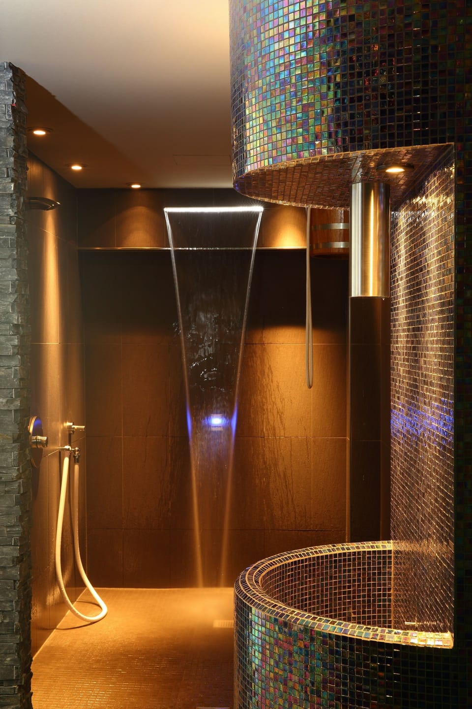 Couples treatment rooms, sauna, steam room, Turkish bath