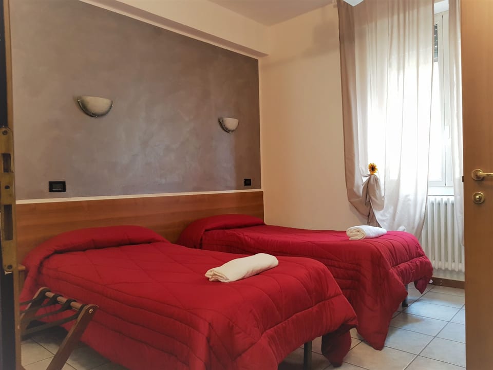 Standard Room, 2 Twin Beds | In-room safe, desk, soundproofing, iron/ironing board (on request)