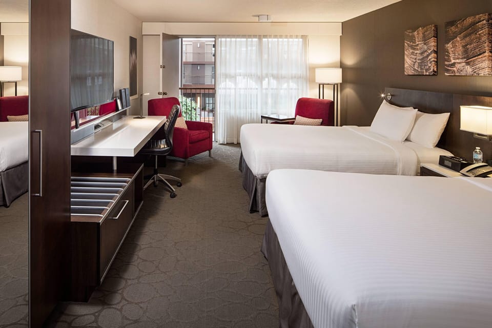 Premium bedding, pillowtop beds, in-room safe, desk