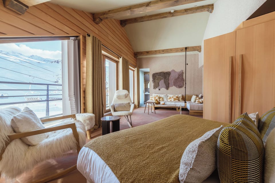 Suite Cocooning | Premium bedding, down comforters, minibar, in-room safe
