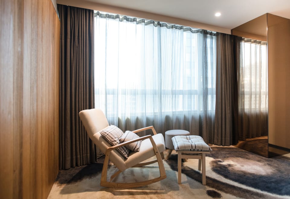 Fresh Extraordinary Suite High Floor | Living area