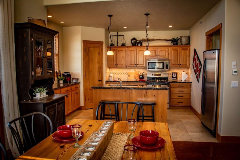 Dining and Kitchen for an Optimal Vacation