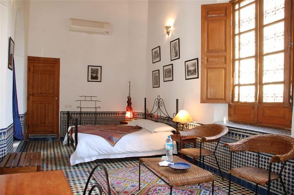 Premium bedding, WiFi (free), bed sheets