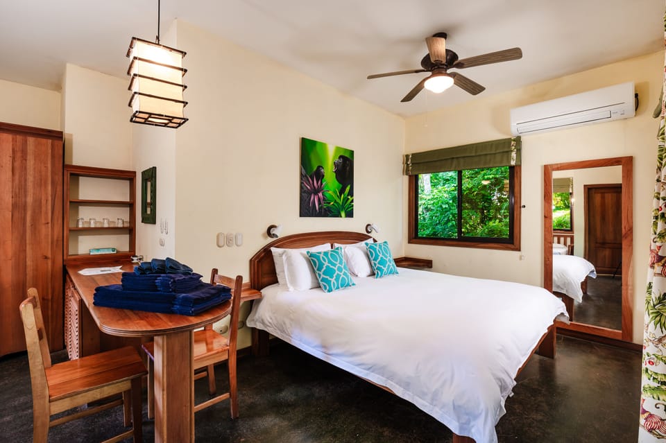 Bungalow | Premium bedding, in-room safe, individually decorated, laptop workspace