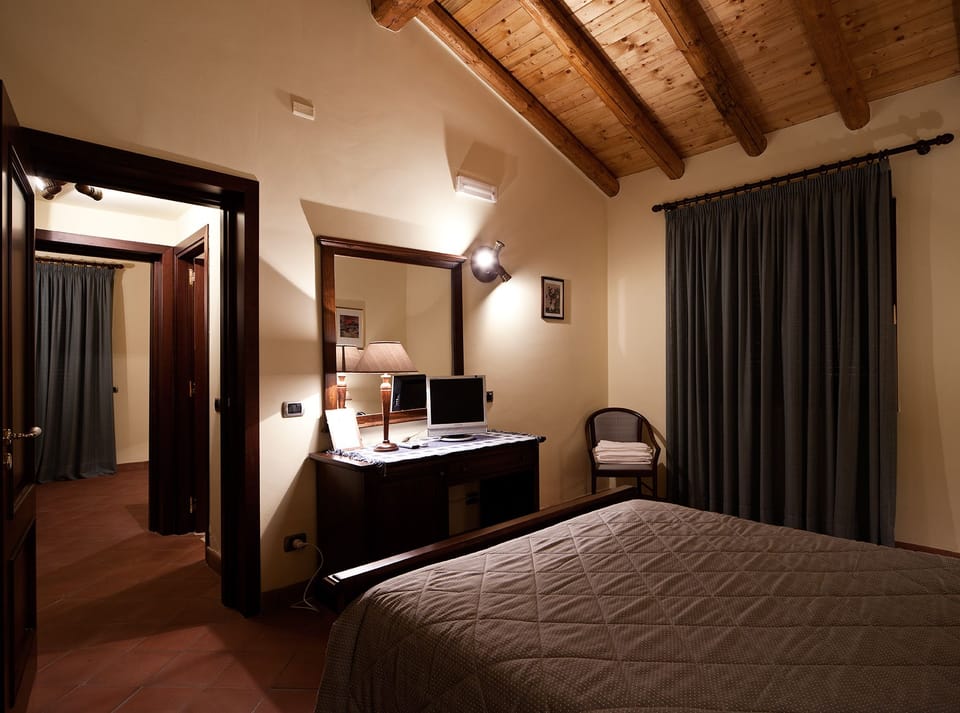 Desk, blackout drapes, rollaway beds, free WiFi