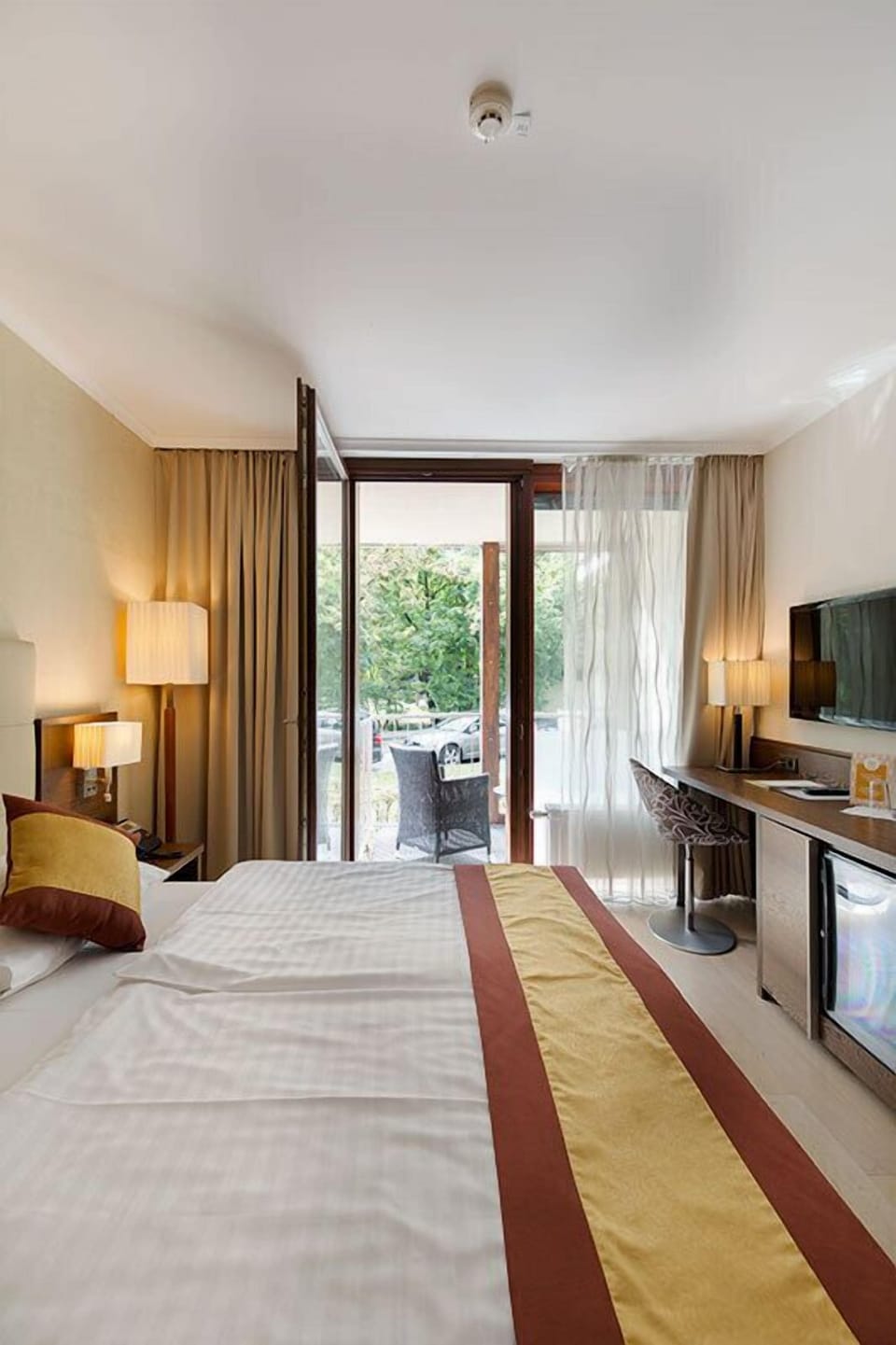 Business Suite, 1 Bedroom, Patio, Park View | View from room