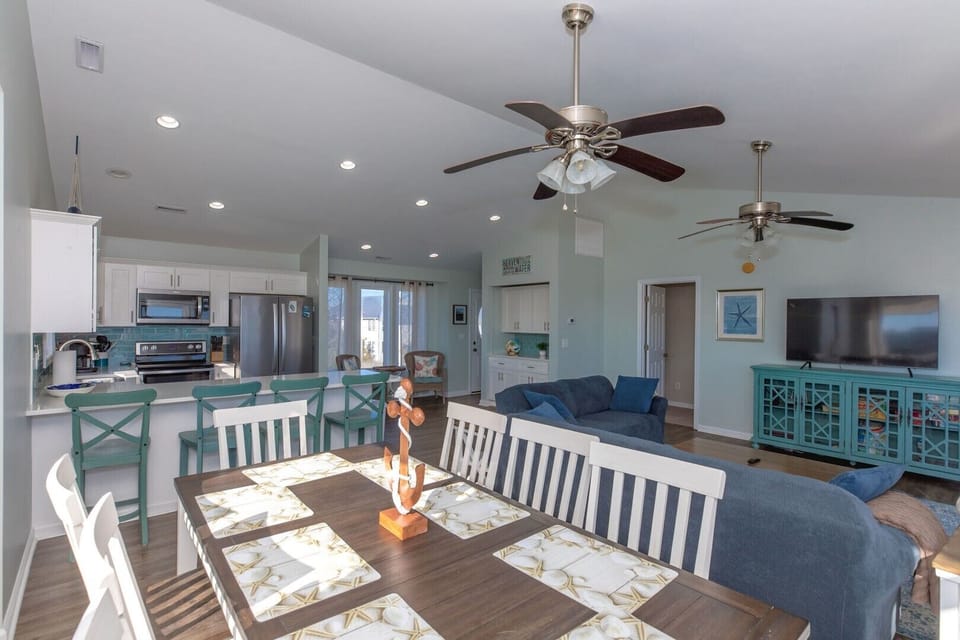 Dining Area II