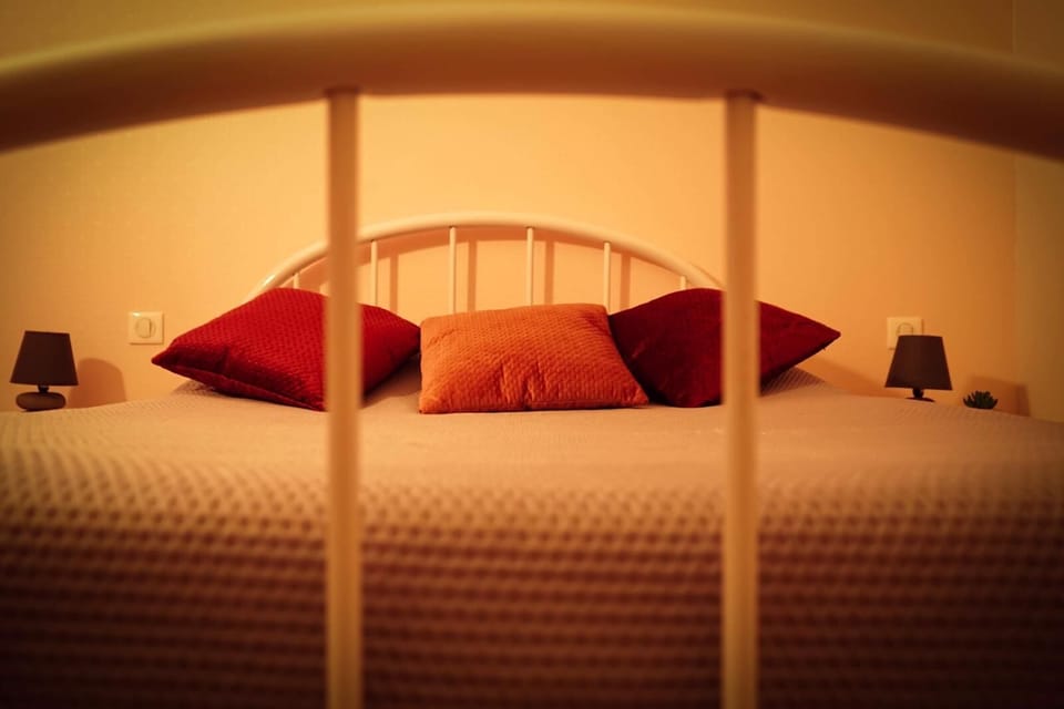 Triple Room | Individually decorated, individually furnished, soundproofing, free WiFi
