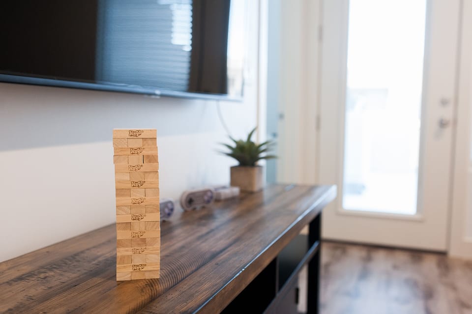 2314 | Individually decorated, individually furnished, laptop workspace