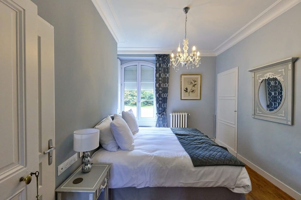 Classic Double Room, 1 King Bed, Garden View | Premium bedding, individually decorated, individually furnished, desk