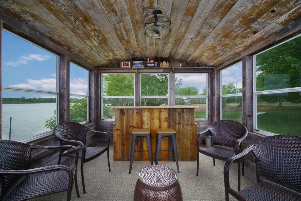 3 season room with bar and electric fireplace!