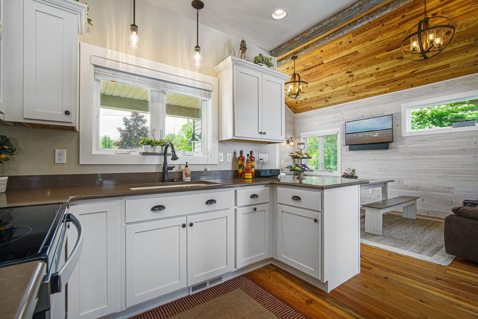 Open concept great room and kithen!