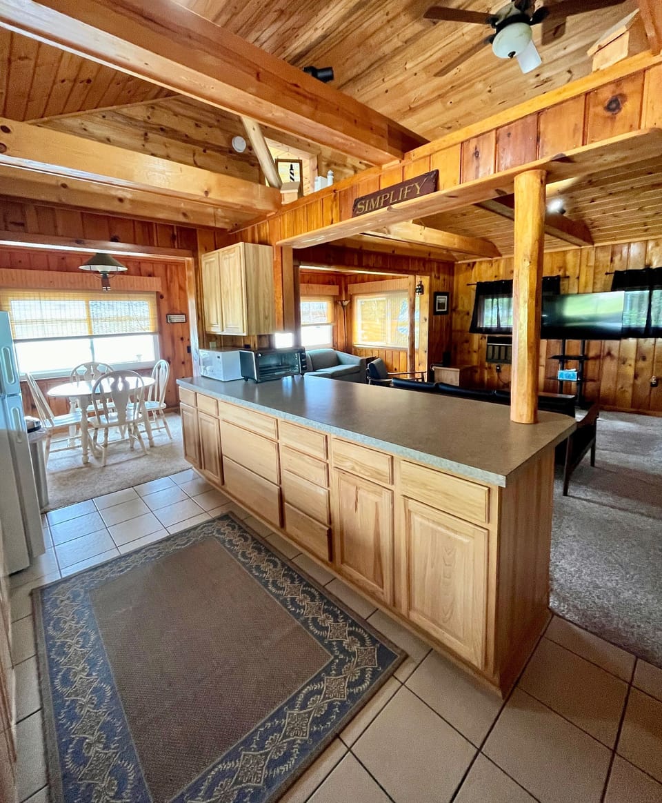 Kitchen 2
