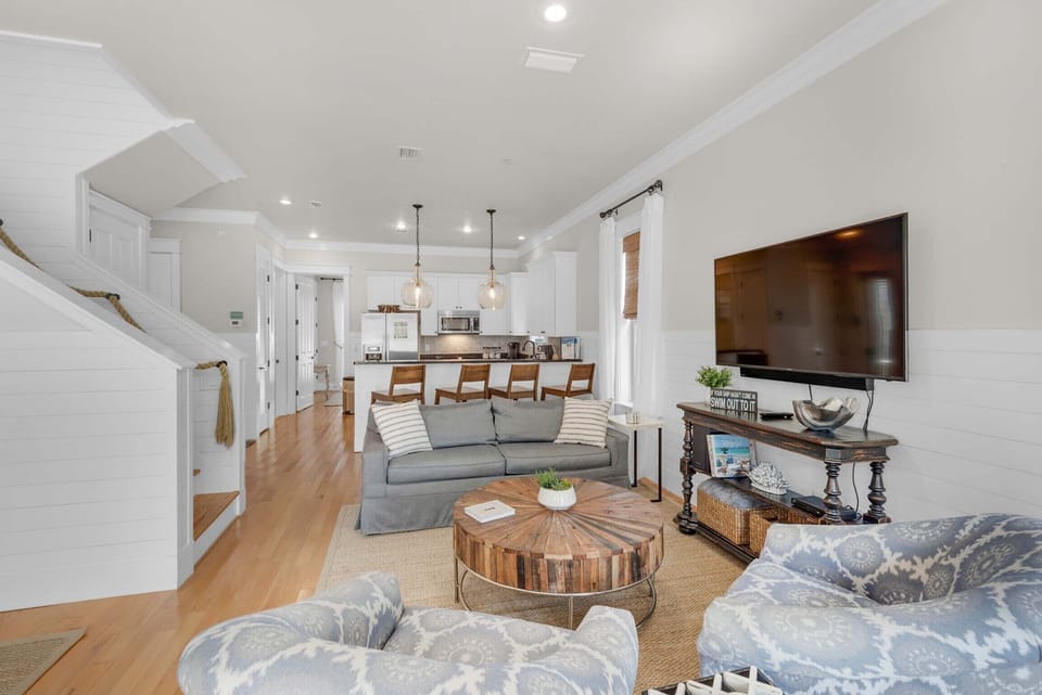 Living room to kitchen view