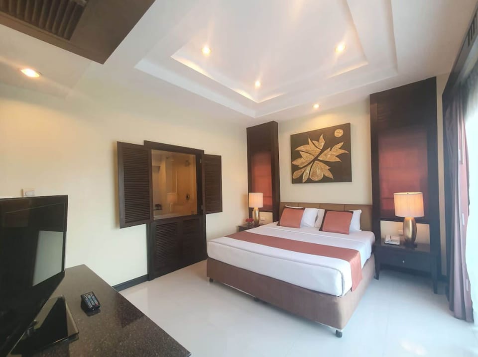 Premiere Deluxe Double | Desk, free WiFi, bed sheets