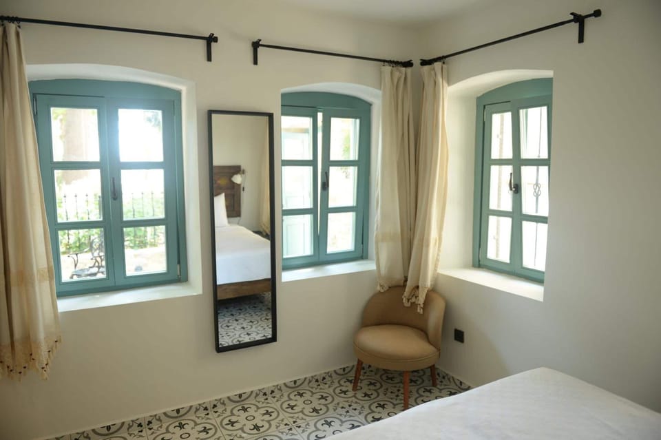Premium bedding, minibar, desk, laptop workspace
