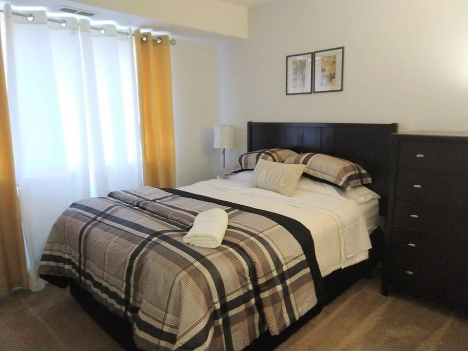 Third bedroom with queen bed