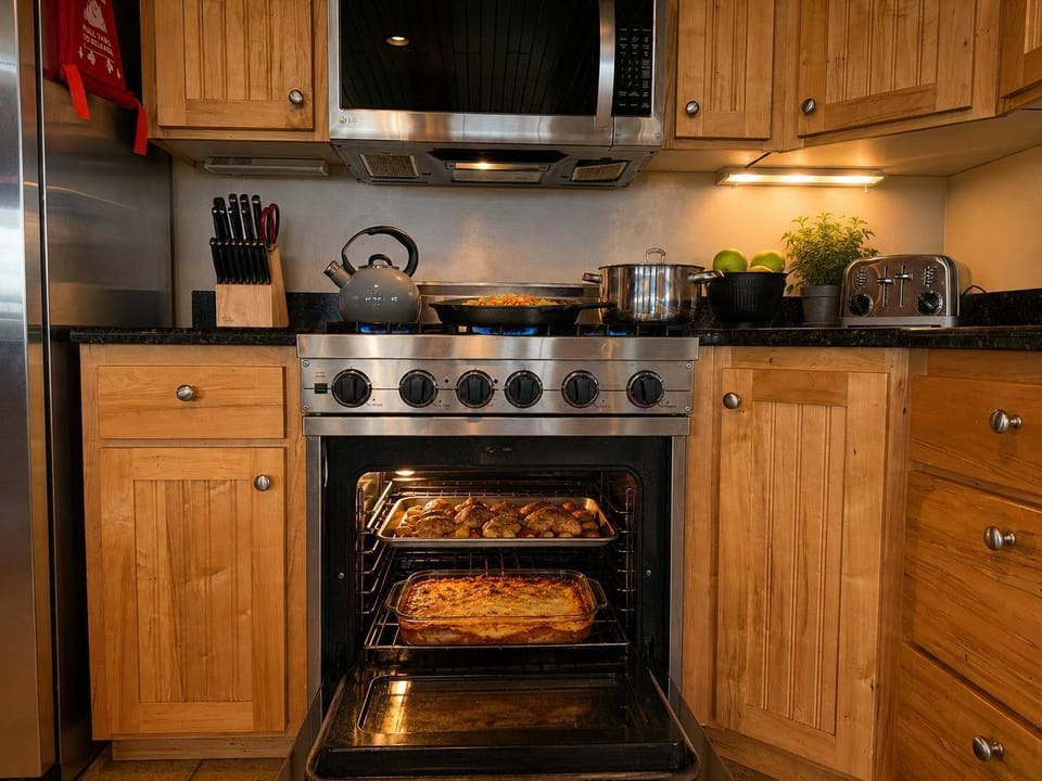 A chef's dream! The premium stainless steel oven and stovetop make it easy to whip up delicious, large meals for the whole family.