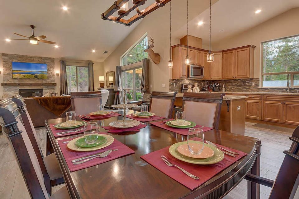 Dining Room 3.jpg