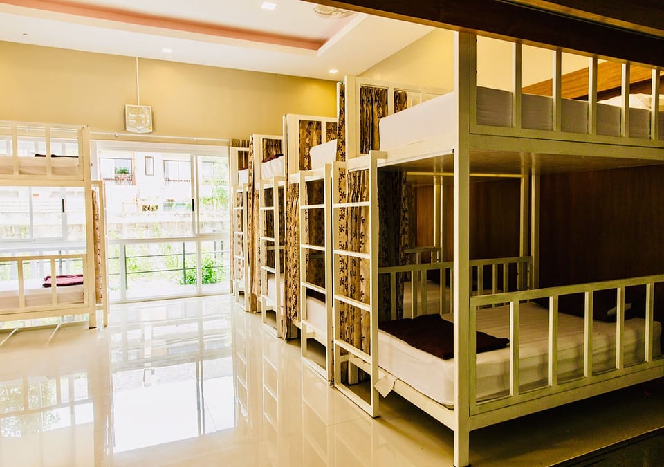Shared Dormitory (B) | Hypo-allergenic bedding available, WiFi (free)