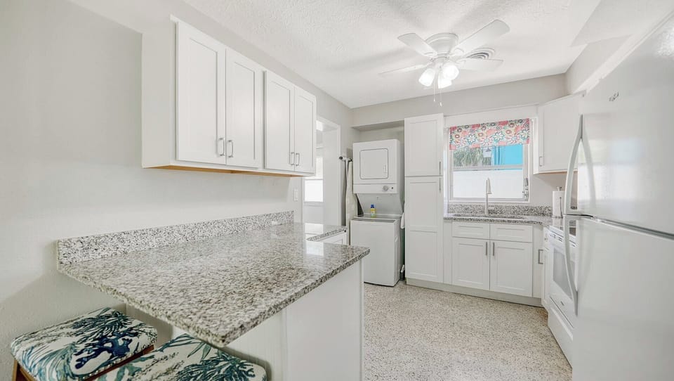 South Kitchen with Laundry