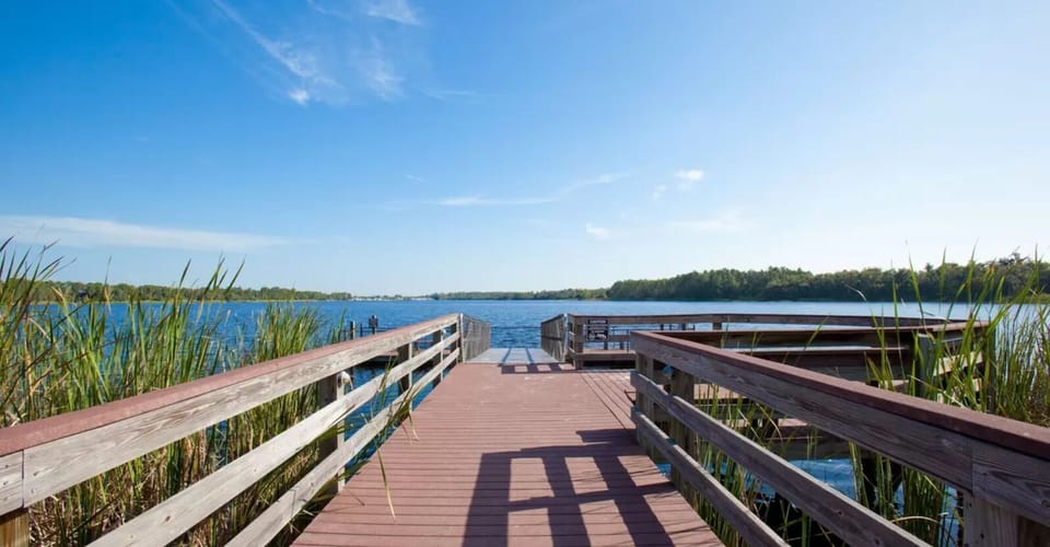Pier to relax and watch the sunset or go fishing.