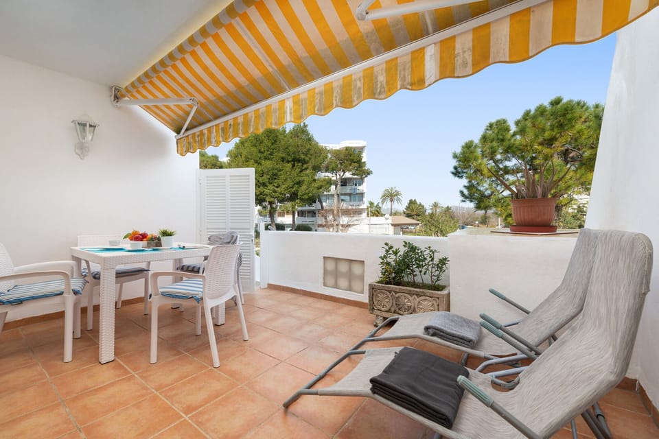 Apartment with pool in Puerto de Alcudia, near the beach. terrace view