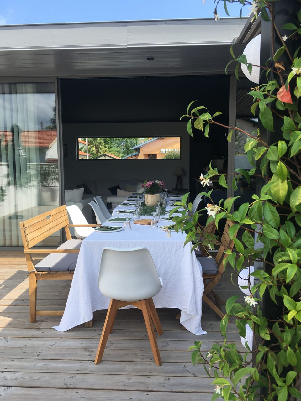 Outdoor dining