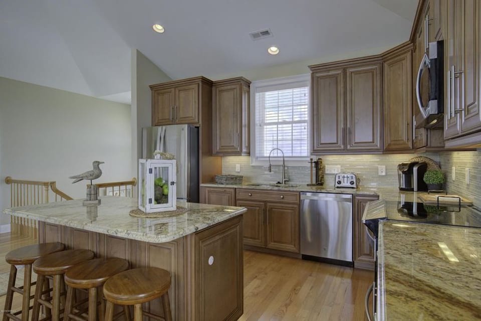 Fully Stocked Modern Kitchen